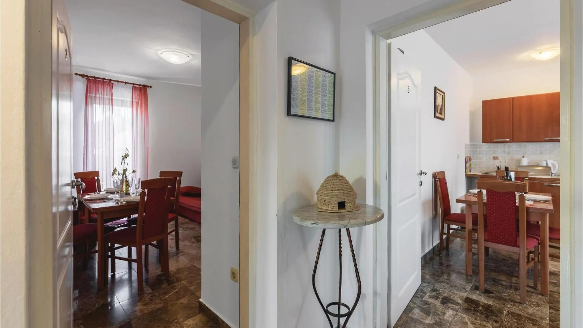 5 Bedroom Beautiful Apartment In Pula